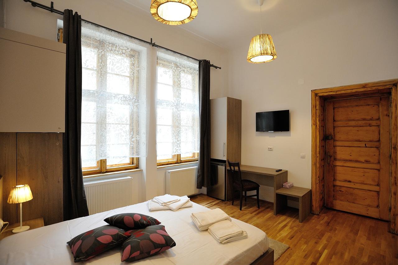 Dinicu Residence - Central Location Брашов Экстерьер фото