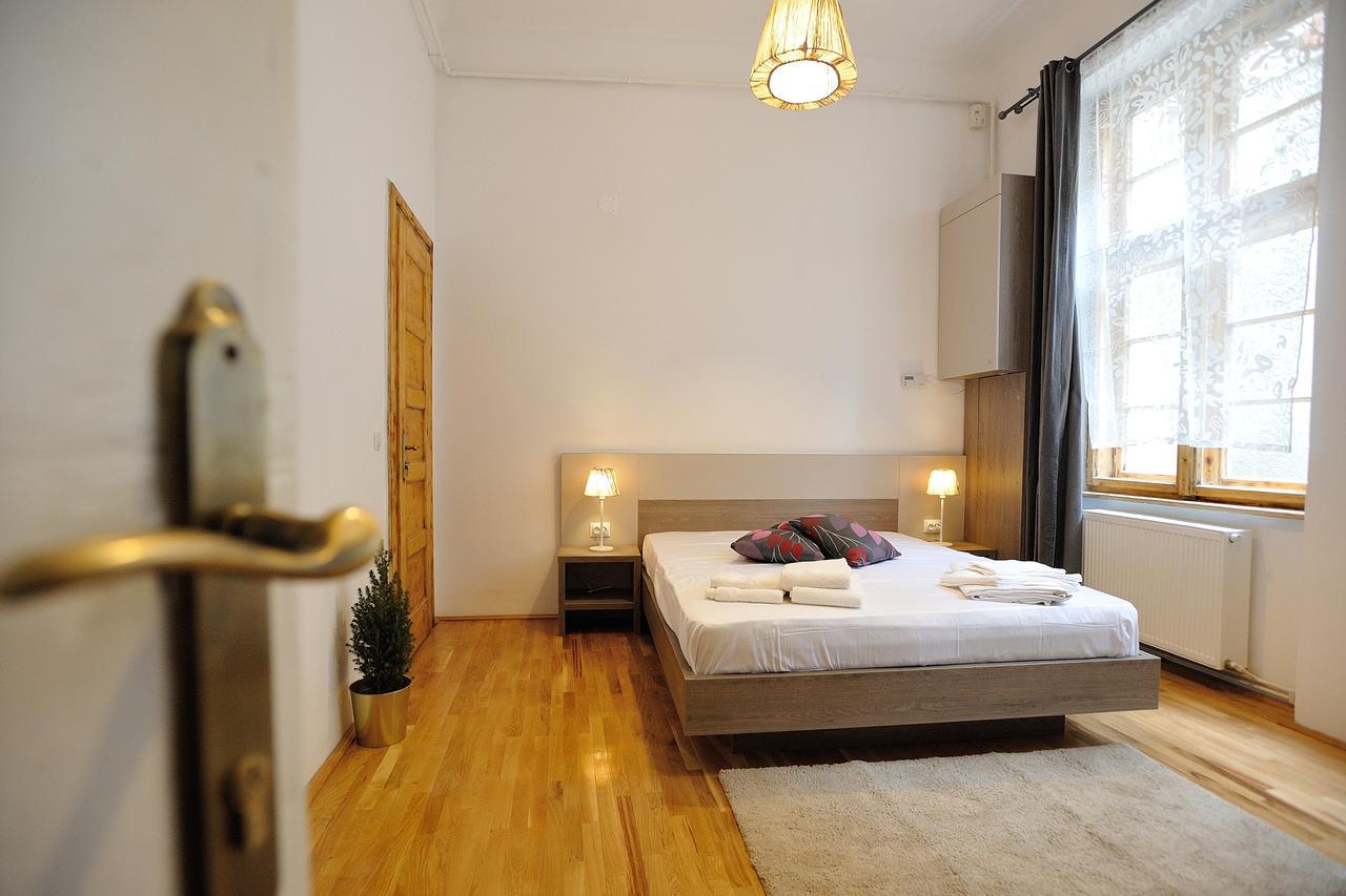 Dinicu Residence - Central Location Брашов Экстерьер фото